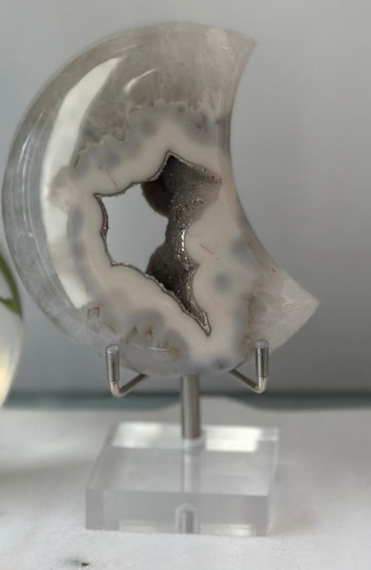 Portal Agate Moon on Stand